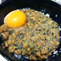 ユーロン's cooksnap of when they made 黒すり胡麻と納豆の卵かけご飯.