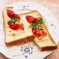 ♡sayulily♡'s cooksnap of when they made 苺と胡桃のミルキーチーズトースト♡.