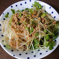 アポチー's cooksnap of when they made 簡単♪もやしとかいわれ大根の和え物.