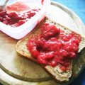 まーむすめ's cooksnap of when they made 簡単・手作りイチゴジャム♬.