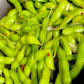 morimori50's cooksnap of when they made 枝豆とニンニクと唐辛子蒸し焼き.