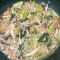 クックE5MJ9D☆'s cooksnap of when they made 小松菜としめじのひき肉炒め.