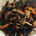 YUKIKI☆'s cooksnap of when they made 常備菜＊ひじきとえのきのうま煮.