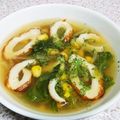☆★あんず姫★☆'s cooksnap of when they made 簡単☆ちくわ玉葱レタスのコンソメスープ.