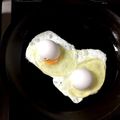 マーシ☆'s cooksnap of when they made 黄身が真ん中にくる綺麗な目玉焼きの方法.