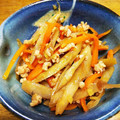 まあちゃんとペロ's cooksnap of when they made 簡単！ごぼうとひき肉のピリ辛炒め.