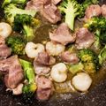 かとりーな♪'s cooksnap of when they made 簡単絶品♪砂肝とブロッコリーのアヒージョ.