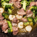 かとりーな♪'s cooksnap of when they made 簡単絶品♪砂肝とブロッコリーのアヒージョ.