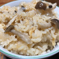 Sa〜ちゃん's cooksnap of when they made 絶品♪しめじorえのきの炊き込みご飯.