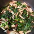 みのり921's cooksnap of when they made ほうれん草と椎茸エリンギソテー♡.