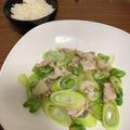 くぅ〜のすけ's cooksnap of when they made レンジで☆豚バラねぎ.