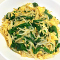 かずんちゃまま's cooksnap of when they made もやしとにらと玉子のオイスターソース炒め.