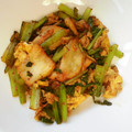 花時計咲いた's cooksnap of when they made 小松菜としめじの炒めもの キムチ風.