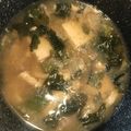 Yokchina's cooksnap of when they made 大根・わかめと油揚げの味噌汁.