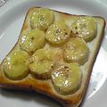 亜久里's cooksnap of when they made ピーナッツバナナトースト.
