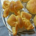 yukitarooo's cooksnap of when they made 可愛い成形♪リボンパン.