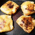 ひなっちち's cooksnap of when they made 鶏挽肉とチーズの油揚げ焼き.