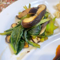 有喜穂's cooksnap of when they made かつお菜と油揚げと椎茸の煮物.