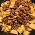 luriyu's cooksnap of when they made ご飯進む☆牛バラとじゃが芋の甘辛炒め♪.