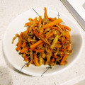 まきまっきぃ☆'s cooksnap of when they made 人参とえのき茸のごま炒め.