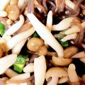 1男4女のママ's cooksnap of when they made しめじ人参糸こんにゃくのきんぴら.