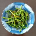ゆう0305's cooksnap of when they made 菜の花の胡麻酢味噌和え.