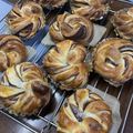 rubeola's cooksnap of when they made いつものあんぱんを豪華に★.