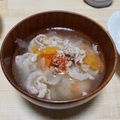 ＫＯＲＯ♪'s cooksnap of when they made 炒めて簡単♪豚肉と玉ねぎ 人参のお味噌汁.