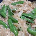ﾃﾞｺッチ's cooksnap of when they made 新たまと絹さやの卵とじ.