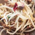 seacomet's cooksnap of when they made 簡単3分おかず！ピリ辛鯖とモヤシの炒め物.
