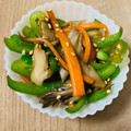 好きです。餃子。's cooksnap of when they made 副菜に♪椎茸とピーマンのオイスター炒め.