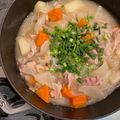 ぐりとぐらの大冒険's cooksnap of when they made STAUBで！塩肉じゃが.