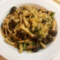クックBSM4H2☆'s cooksnap of when they made 簡単☆しめじとえのきのマヨバター醤油炒め.
