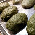 kuragenoie's cooksnap of when they made 昔ながらの蓬餅.