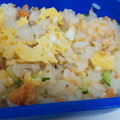 あゆたっくん's cooksnap of when they made 鮭フレークで✽レモン風味の簡単ちらし寿司.