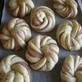 ふ〜ちょん's cooksnap of when they made HBで米粉入り☆桜風味あんぱん.