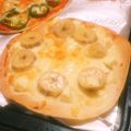 チコリママ's cooksnap of when they made 餃子の皮ではちみつバナナピザ.