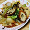 ぽちぼて's cooksnap of when they made 簡単副菜♪白菜とちくわの塩コブバター炒め.