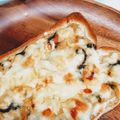 ウルトラの母1234's cooksnap of when they made 豆腐とごま昆布で和ガーリックトースト.
