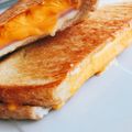 KAORULALA's cooksnap of when they made フライパンで♡チーズとろけるホットサンド.