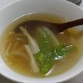 ヨシヨッシー's cooksnap of when they made ♪えのきベーコンレタススープ♪.