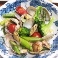 ようざん羊's cooksnap of when they made あさりとアスパラの白ワイン蒸し.