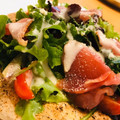 うちレシピ's cooksnap of when they made ☺おうちで簡単♪生ハムのサラダピザ☺.