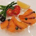 はちしち's cooksnap of when they made 自家製スモークサーモン.