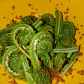 shige9m's cooksnap of when they made コゴミの胡麻和えとおひたし.