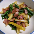 山本さん家's cooksnap of when they made 冷凍いんげんフライドポテトの簡単炒め物.