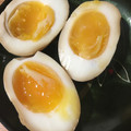 クックROWZID☆'s cooksnap of when they made 卵の殻がつるん♪めんつゆで簡単⭐半熟味玉.