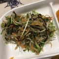 ｙａ－ｙａ－'s cooksnap of when they made 豆苗と野菜いっぱい簡単サラダ.