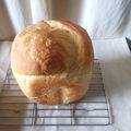 バイクキャンパー's cooksnap of when they made 水切りヨーグルトの乳清で食パン.