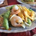 ちゃんねるゆみ's cooksnap of when they made さとうさやと新玉葱の卵炒めとじ.